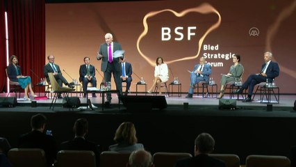 Bakan Çavuşoğlu'ndan, 17. Bled Stratejik Forumu'nda moderatöre 'Türkiye' uyarısı