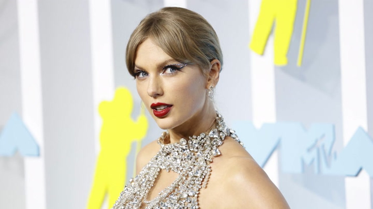 Taylor Swift gewinnt VMAs 2022 und verkündet Album Release