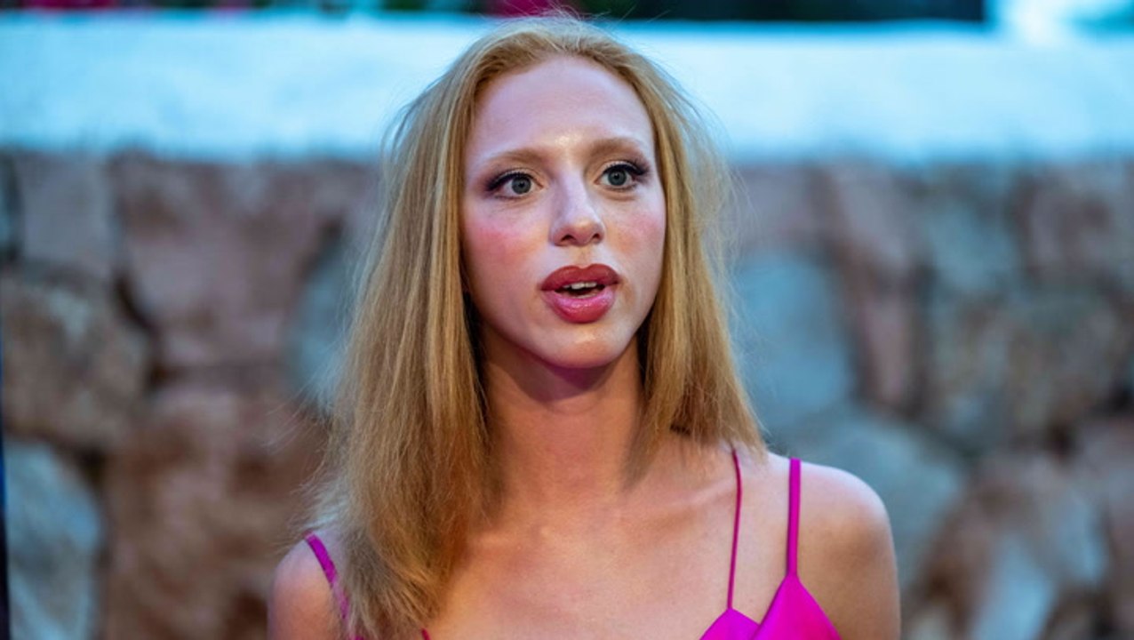 Feuerwehreinsatz: Anna Ermakova filmt Horror im Hotel