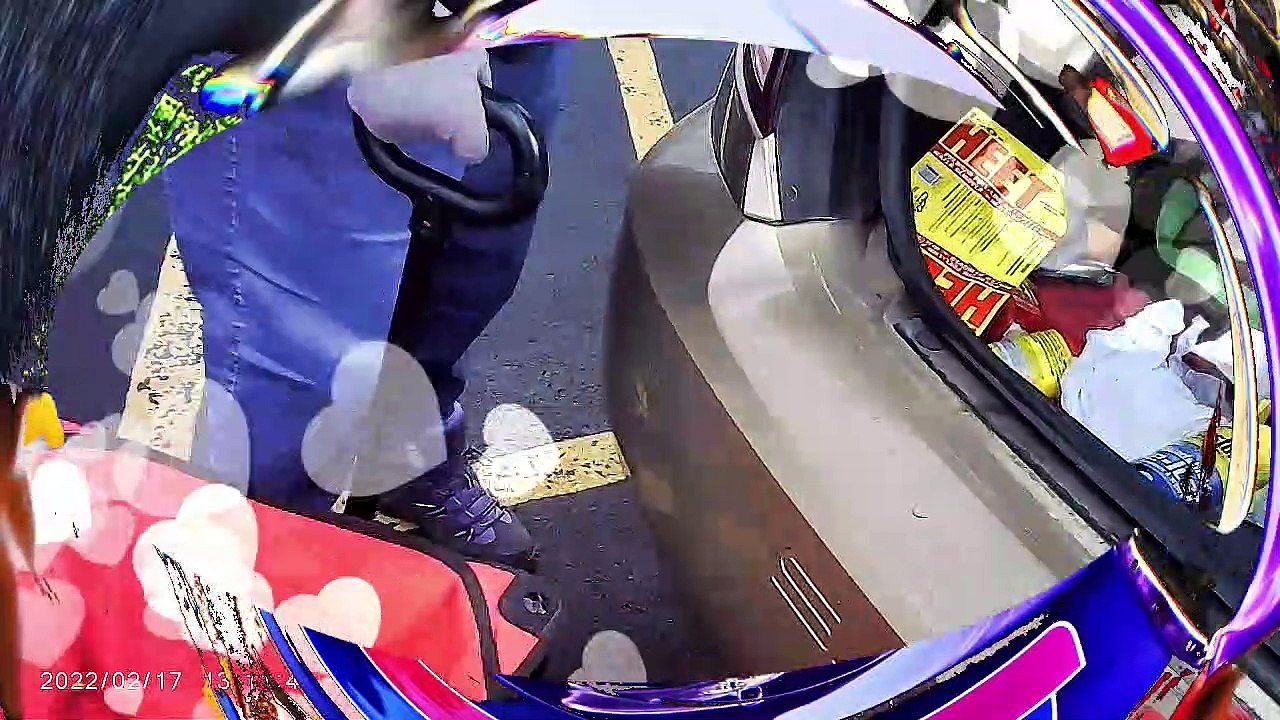 Going to the pantry l shopping l people and blogs l Powerdirector 20.compressed