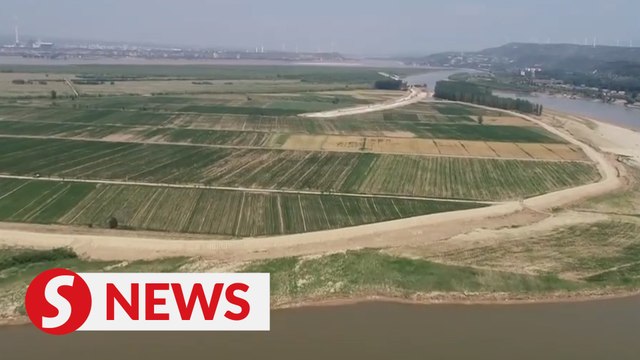 Northwest China city diverts water from Yellow River to ease drought
