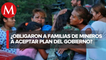 Familiares de mineros atrapados en Sabinas piden no entregar labores de rescate a CFE