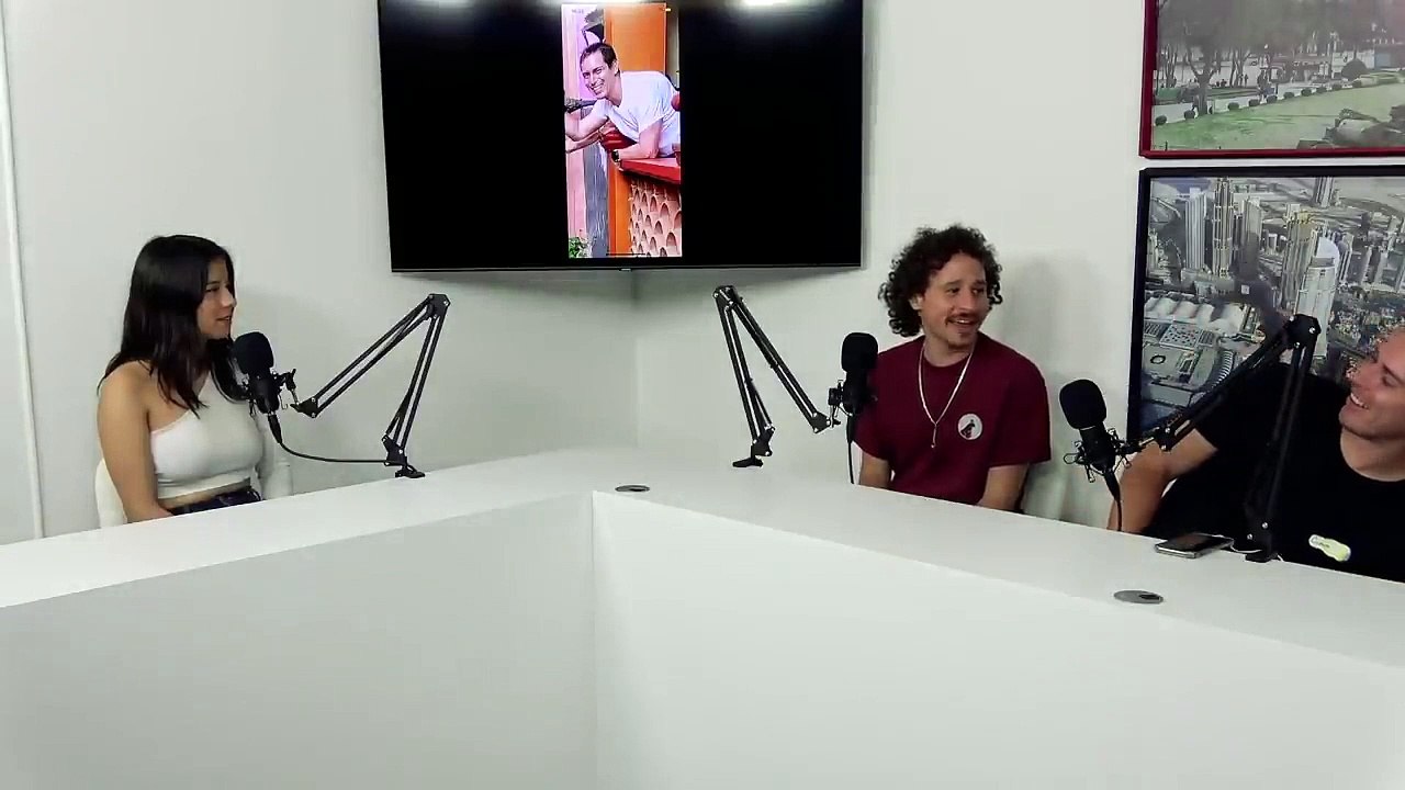 Entrevista y Biografia de Alessa Shine; La actriz Porno (Para Adultos