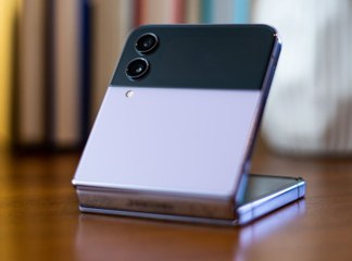 فتح صندوق هاتف سامسونغ القابل للطي Galaxy Z Flip4