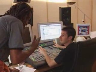 Yannick Noah chante pour le Téléthon