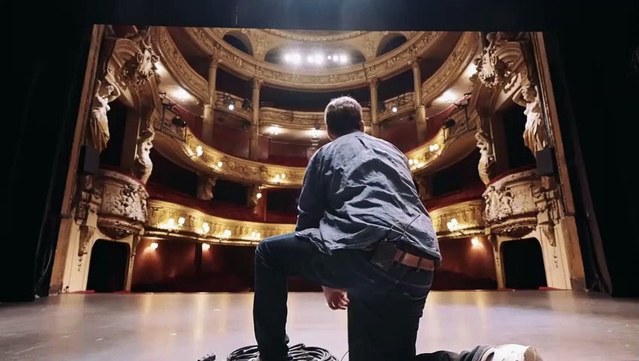 Découvrez le clip lancé par les théâtres privés pour faire la promotion du théâtre à la rentrée avec la présence de nombreux acteurs - VIDEO