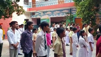 ये अकेली युवती कर रही केरल से लद्दाख तक साइकिल पर सफर..