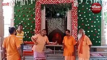 VIDEO : Ganesh Chaturthi 2022 : आकर्षक रोशनी व फूलों से सजे गणेश मंदिर, भक्तों में उत्साह