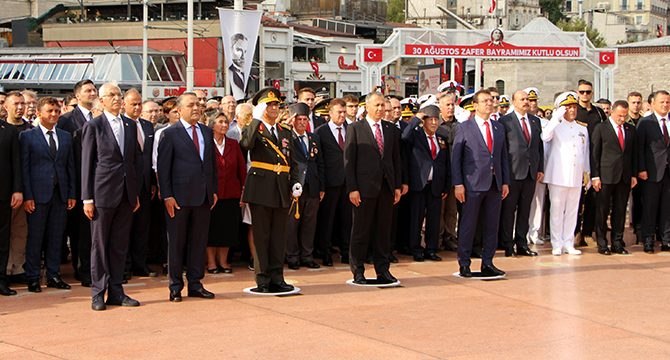 Taksim’de 30 Ağustos Zafer Bayramı töreni