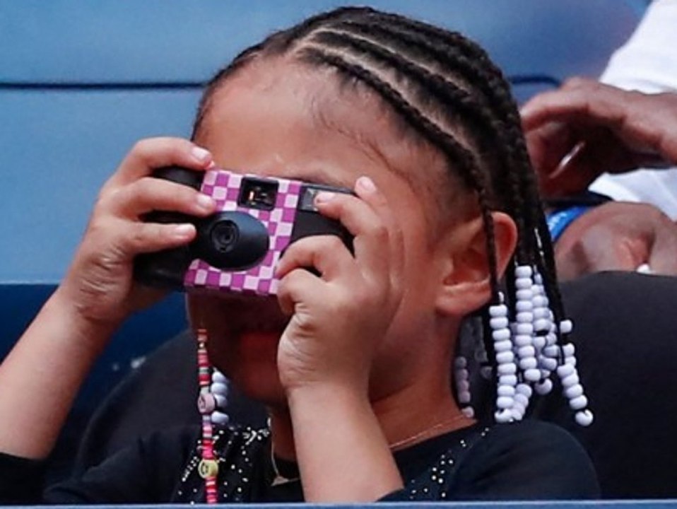 Stars feuern Serena Williams an: Doch alle schauen auf diese Kleine