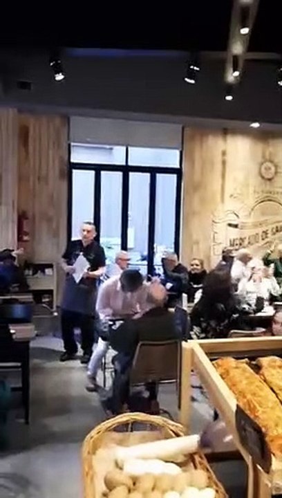 "La Recoleta es de Perón": los nuevos cánticos que se escuchan en los bares del barrio porteño