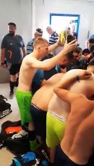 DANS LE VESTIAIRE APRES LE MATCH CONTRE RAIMBEAUCOURT