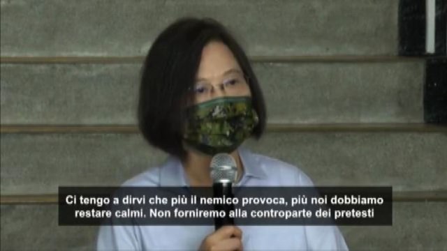 Taiwan, la presidente visita le truppe: Ci difenderemo