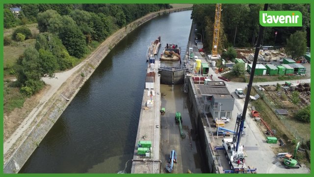 Travaux de réfection à l'écluse d'Auvelais