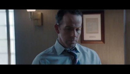 Le Couteau par la lame Bande-annonce (FR)