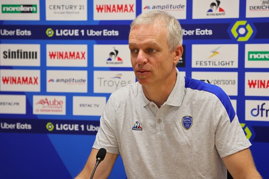 Monaco-ESTAC | Point presse d'avant-match avec Bruno Irles