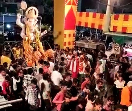 गणेश मित्र मंडल की ओर से धूमधाम से मनाया जा रहा गणेश महोत्सव