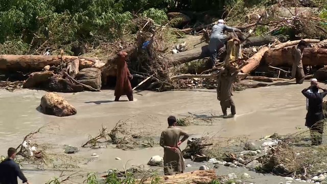 الجزيرة ترصد حجم الكارثة التي خلفتها الفيضانات والسيول في باكستان