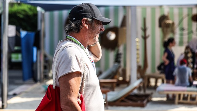 VOICI - Jean-Luc Reichmann : il honore sa promesse à une petite fille fan des 12 coups de midi