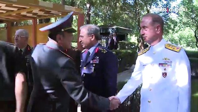 Bakan Akar, dost ve kardeş ülkelerin savunma bakanları ve yardımcıları ile bir araya geldi