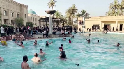 التاسعة هذا المساء| علماء نفس يحللون ظاهرة استحمام المتظاهرين بالقصور الرئاسية