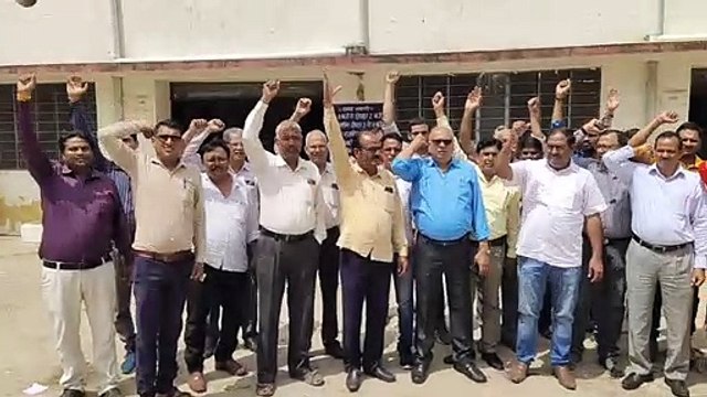 पशु चिकित्सा कार्मिकों का सामूहिक अवकाश आज तीसरे दिन भी जारी