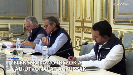Zelenszkij: „Az oroszok a NAÜ útvonalát ágyúzzák”