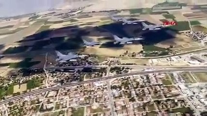 Türk Hava Kuvvetleri Komutanlığına ait muharip uçaklardan Kütahya ve Afyonkarahisar'da selamlama uçuşu