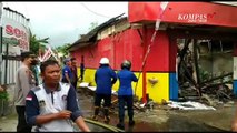 Diduga Kompor Gas Meledak, Warung Makan Ludes Terbakar di Blitar