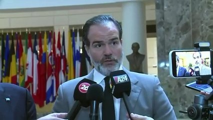 Massa con Claver-Carone