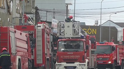 Incêndio em karaokê no Vietnã deixa dezenas de mortos