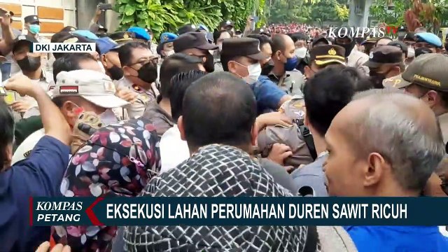 Ibu-ibu Perumahan Taman Duren Sawit Jakarta Berteriak, Menolak Eksekusi Lahan oleh PN Jaktim