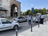 Edirne gündem haberleri... Edirne'de otomobilin çarptığı motosikletli kurye yaralandı