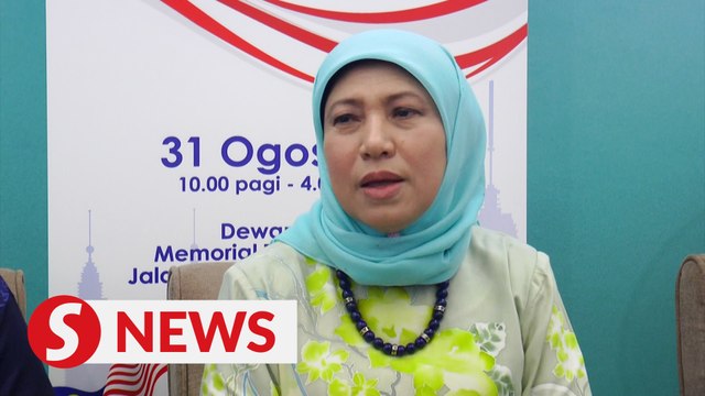 Foreign workers arriving to fill 34,000 tourism industry vacancies, says Nancy