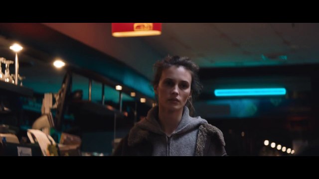 Le Soleil de trop près Bande-annonce VF