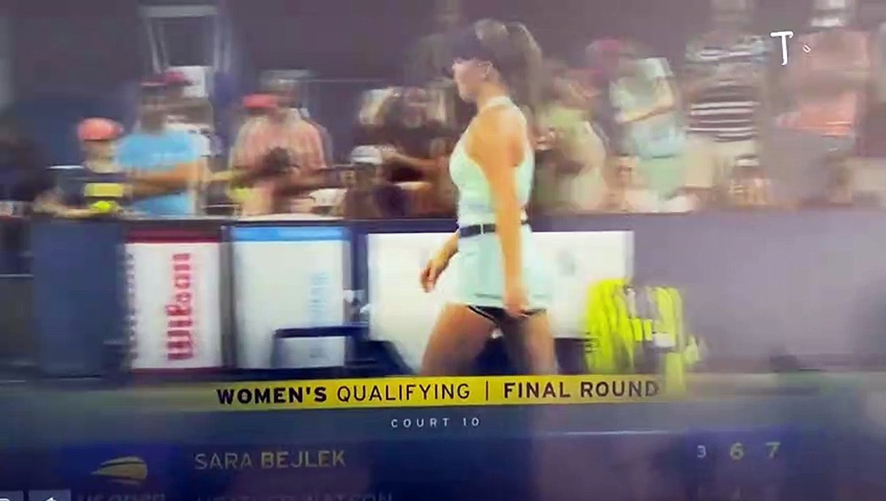 Le père de cette joueuse de tennis lui touche les fesses en plein match, les images choquent les internautes