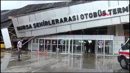 Bursa'da otogarın çatısı çöktü