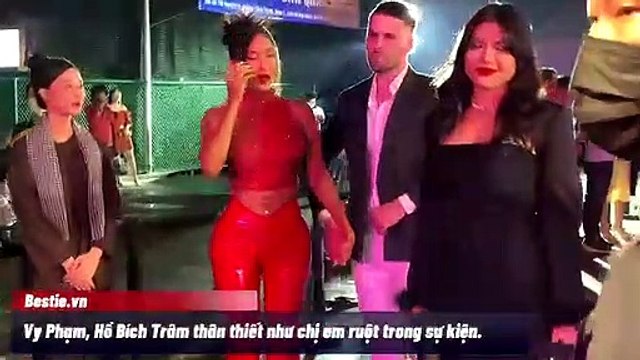 Vy Phạm, Hồ Bích Trâm thân thiết như chị em ruột trong sự kiện