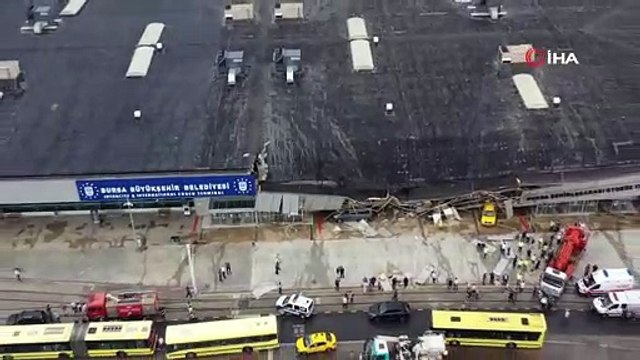 Bursa’da otobüs terminaline yıldırım düştü...Çatı çöktü, ağaçlar yıkıldı