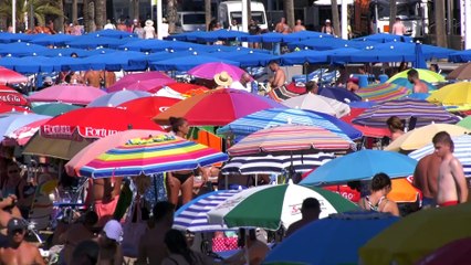 Download Video: Al sol que más calienta y menos cuesta: los europeos se mudan a España.