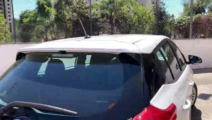 Toyota Yaris XL:  como é a versão básica do compacto no dia a dia