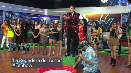 'Pana' y la sensual 'regadera del amor'