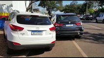 BMW X5 e Hyundai Ix35 se envolvem em colisão no Centro de Cascavel