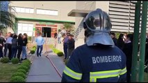 Tenente do Corpo de Bombeiros e Superintendente da Unimed relatam a importância da simulação de incêndio