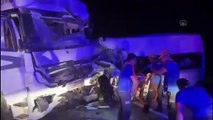 Sivas- Malatya karayolunda feci kaza! Çok sayıda kişi hayatını kaybetti