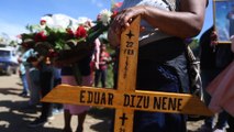 Funeral de tres indígenas colombianos asesinados evidencia el anhelo de la paz