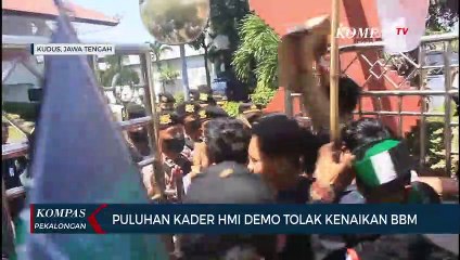 Puluhan Kader HMI Demo Tolak Kenaikan BBM