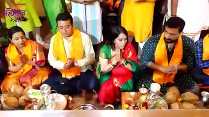 अभिनेता प्रसाद ओक दगडूशेठ हलवाई गणपतीच्या दर्शनाला