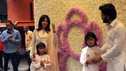 Ritesh Deshmukh With Wife Genelia and Kids Arrive For Darshan At Arpita Khan's Ganpati Celebration