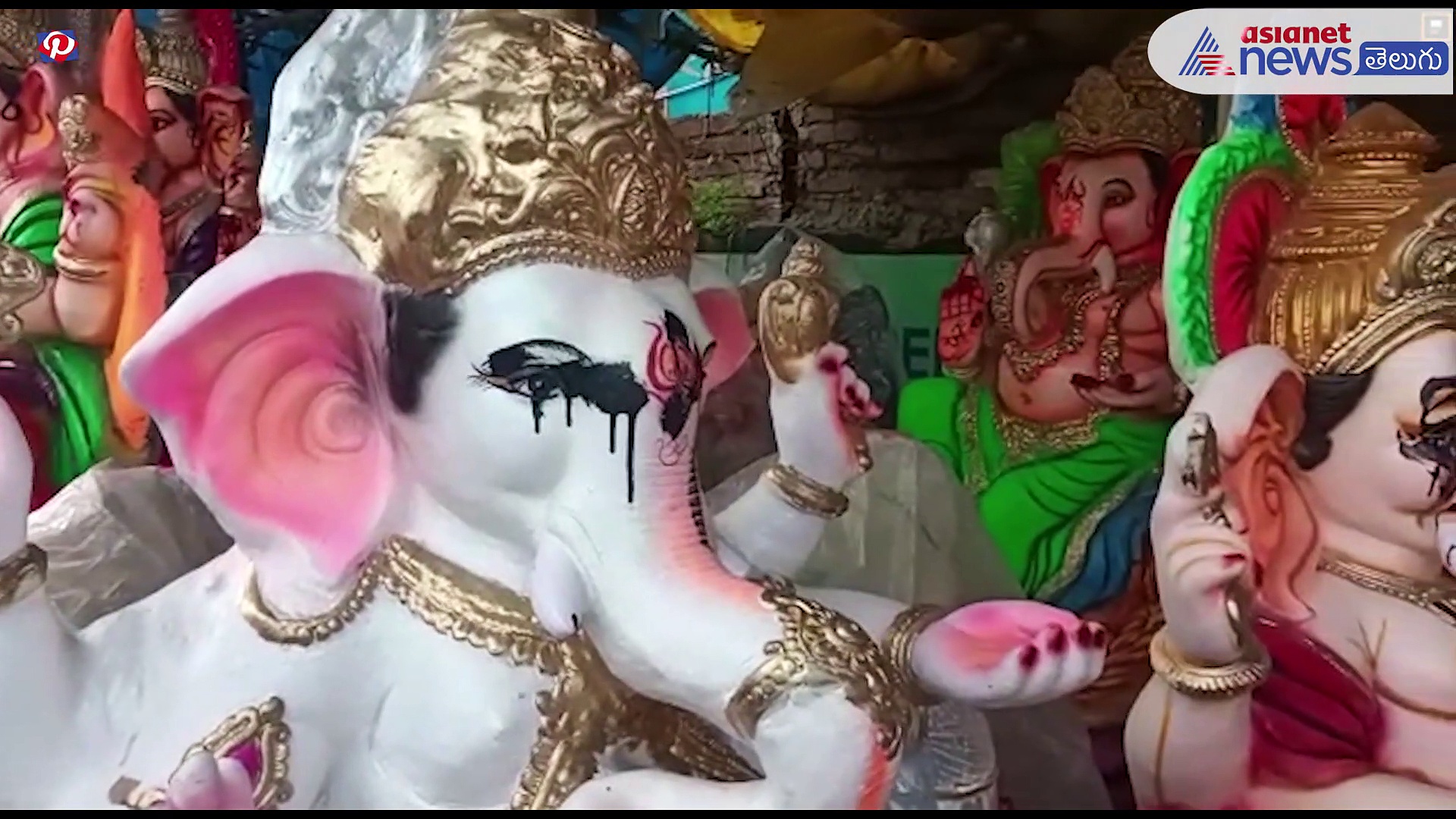 పండగపూటే నిజామాబాద్ లో దారుణం... వినాయక విగ్రహాలపై నల్లరంగు చల్లిన దుండగులు